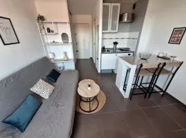 L'urban Studio - WiFi & Parking facile