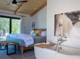 Cocavin Carriage House by AvantStay