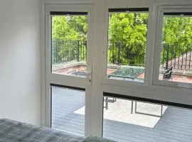 Cosy Apartment in Newark- Free Parking