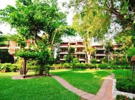 Birds and Bees Resort
