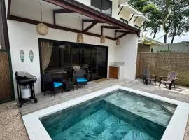 Villa for 8 with Private Pool & Gym Near Jacó