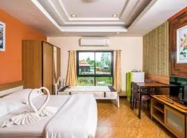 Prew Lom Chom Nam Resort