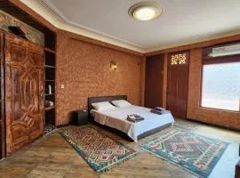 Haji Aka Guest House and Tour Guide