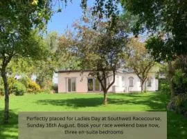 Crossing Cottage Sleeps 6 Parking, Family & Contractors Newark