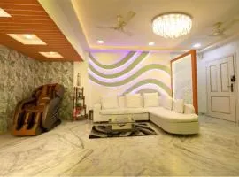 Luxury 4 BHK Pool Villa in Kandivali East, Mumbai