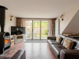 Spacious Broads 3 Bed Cottage with a modern twist