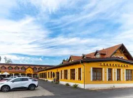 Radics Panzió Étterem és Pihenő Központ