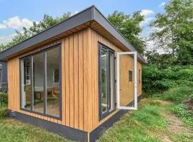 2 Bedroom Beautiful Home In Oude Pekela