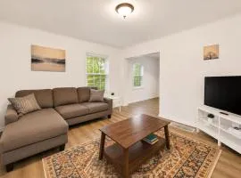 Jungle House Luxury Homes - Columbus Downtown Short North - Near Convention Center & Nationwide Arena - Free Parking - Pet Friendly - Over 5 800 Five Stars