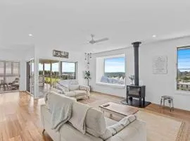 Byron Hinterland Home, Views, Space & Quiet