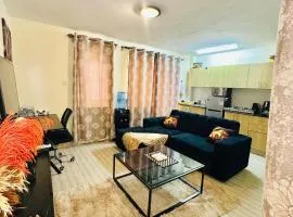 Stylish Ngong Retreat with Balcony & Rooftop Lounge The Moon Stays