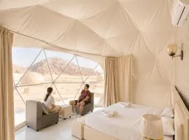 RUM NADINE LUXURY CAMP & Bubbles Hotel