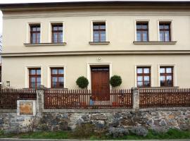 Penzion U Lasíků, guest house in Únětice