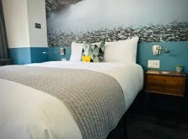 Artisan Suites on Bowen