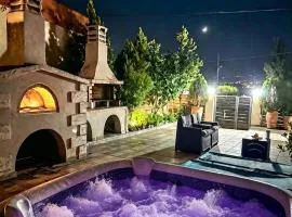 Villa Asterousia with Private Night Spa, BBQ & Lounge