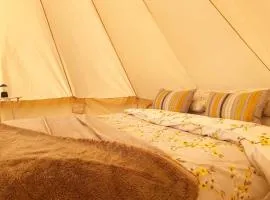 Oxford Countryside Bell Tent at Valley Farm