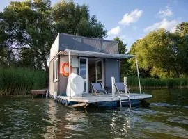 Houseboat Dąbrowica