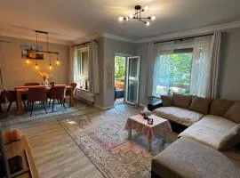 Modern & Spacious 2 room city centre Homeoffice