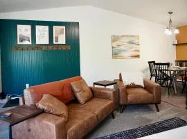 Pet-Family-Friendly Duplex with Parking