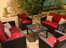 T2 Cosy Jardin privatif 8 min du centre parking