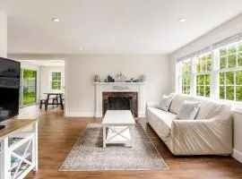 Dennis Beach House - Walk to Beach - Pet Friendly