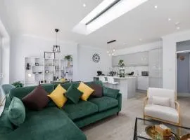 5 BR 3Bathroom Modern House with Garden near Hampstead Heath Sleeps 10