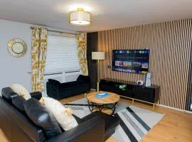 The Cheshire Abode- Central Warrington- Stadium, Station Access- Sleeps 5