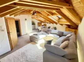 Alpine Home with Lounge - 10 min from St Moritz