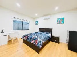 Grand Suite with Ensuite Bathroom
