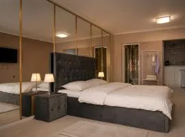 Azur House