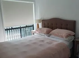 Guest Bedroom Airport & CBD Access