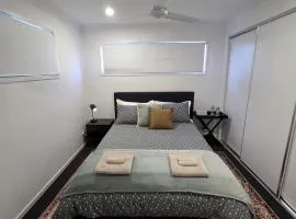 Private Room with Queen Bed & Bathroom