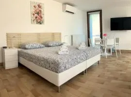Ciconi Garden Studio Apartment