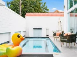 Lagoon Breeze 4BR Pool Villa Near Walking Street Pattaya