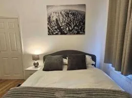 Cosy Hartlepool Home Sleeps 5 Pet Friendly WiFi