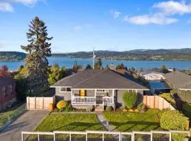 Lake View 3BR Retreat