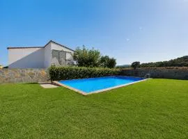 Bright Apartment with Pool on the Costa Brava