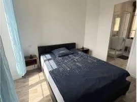 Chambre avec salle de bain privé