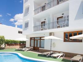 Apartamentos Sofía, hotell i Es Cana