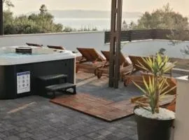 Apartment Marina Sea View & Jacuzzi
