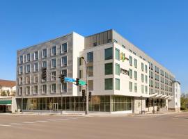 Staybridge Suites Rochester - Mayo Clinic Area by IHG, hotel in Rochester