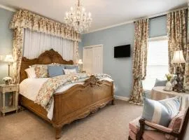 King bed! Gameroom! Super cozy-The Treasured Mist!