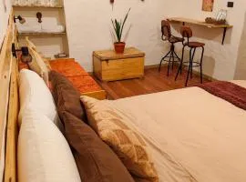 KANTIQ House
