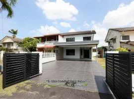 Klebang Modern Classic Chill House Melaka By I Housing