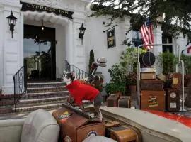 Cypress Inn
