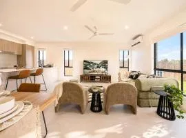 Pet Friendly Family Escape with big Yard - Sleeps 8