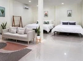 Modern Tropical Villa Up to 10 Guests