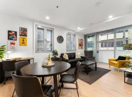 Artful Escape on York - Walkable Location in the CBD