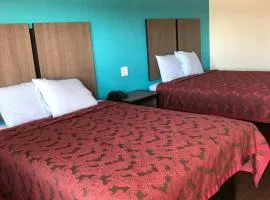 Moonlight Inn & Suites