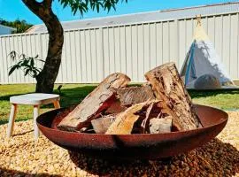 2-Min Walk to Beach Modern Firepit Yard Kids welcome